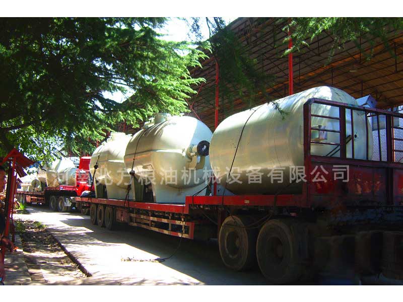 亞臨界卸貨現場