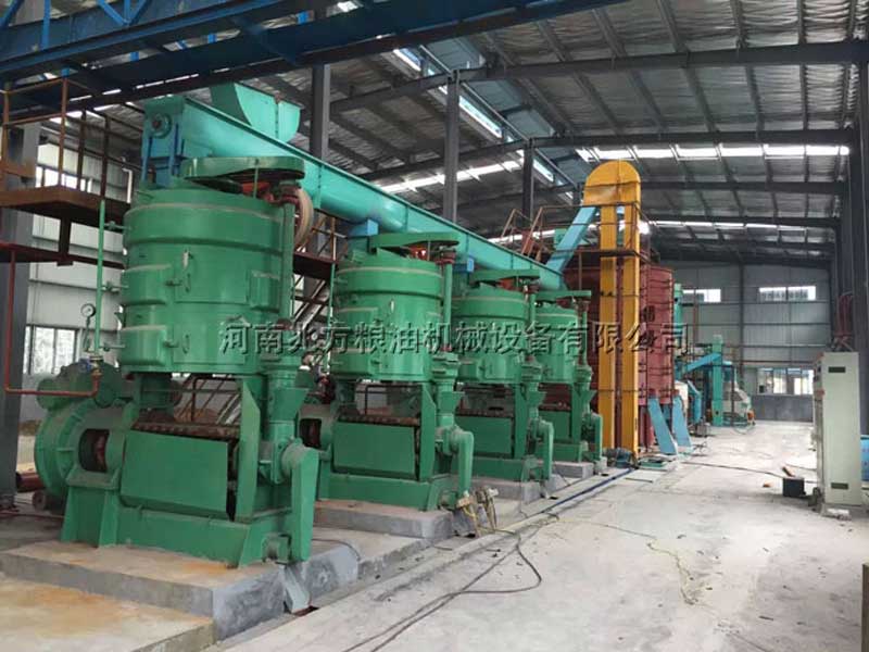 壓榨設(shè)備生產(chǎn)線